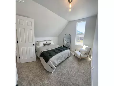 Bedroom - 820 B St, Springfield, OR 97477 photo 1 of 2