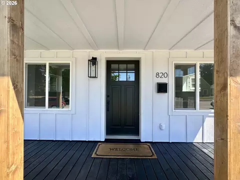Exterior - 820 B St, Springfield, OR 97477 photo 2 of 3
