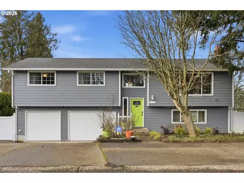 3895 SE Pelton Ave, Troutdale, OR 97060