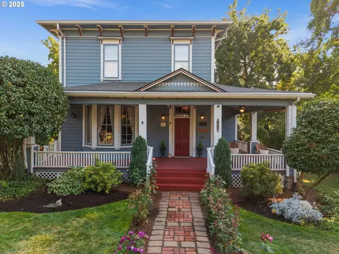 1938 16th Ave, Forest Grove, OR 97116