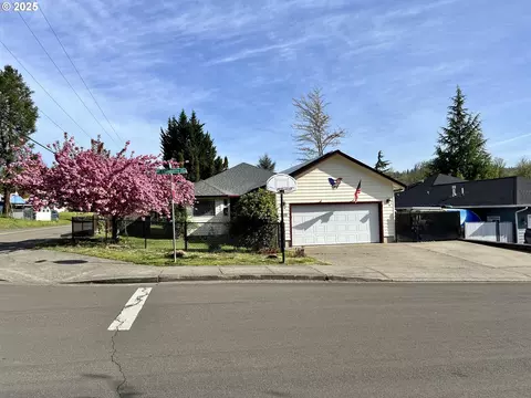 2200 SE Chinaberry Ave, Roseburg, OR 97470