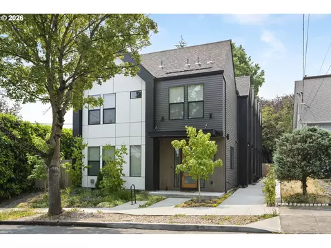 1792 SE Spokane St, Portland, OR 97202