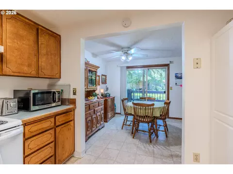 Dining - 2905 NE 13th St, Gresham, OR 97030 photo 1 of 3