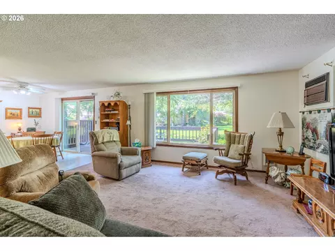 Living - 2905 NE 13th St, Gresham, OR 97030 photo 4 of 4