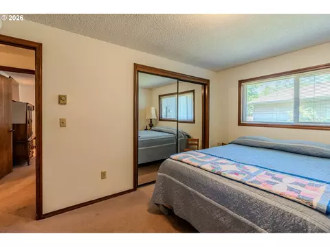 Bedroom - 2905 NE 13th St, Gresham, OR 97030 photo 5 of 5