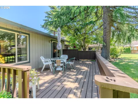 Exterior - 2905 NE 13th St, Gresham, OR 97030 photo 11 of 15