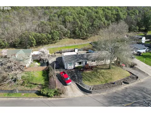 465 NE Cherie Way, Myrtle Creek, OR 97457