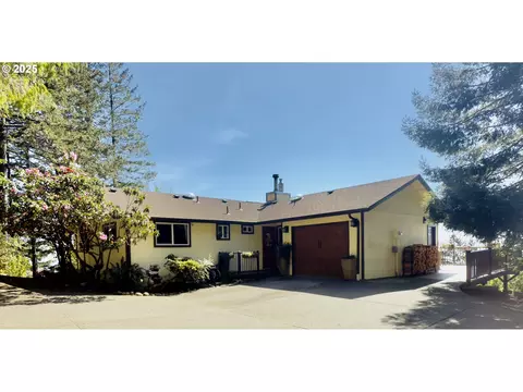97644 Marina Heights Loop, Brookings, OR 97415