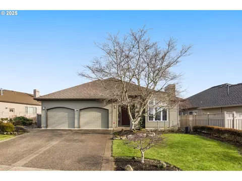 16200 NW Claremont Dr, Portland, OR 97229
