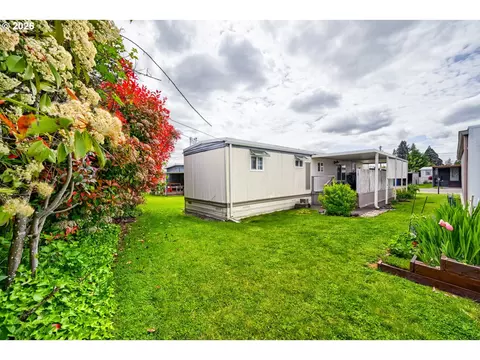 501 Division Ave #60, Eugene, OR 97404 photo 3