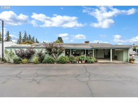 18485 SW Pacific Dr #69, Tualatin, OR 97062