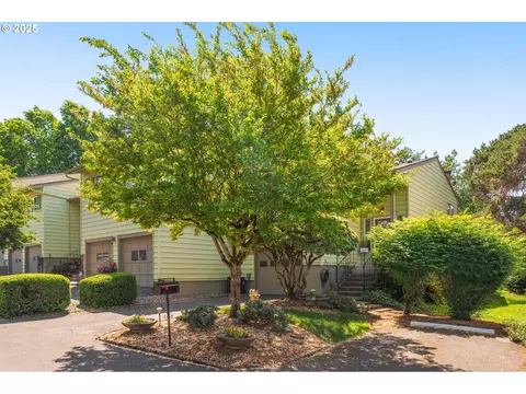 15113 NE Rose Pkwy, Portland, OR 97230