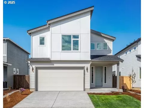 8700 S 1st St #8, Ridgefield, WA 98642