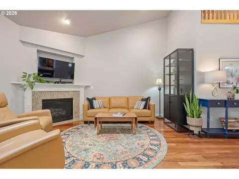 Living - 1333 Bond Ln, Eugene, OR 97401 photo 2 of 2