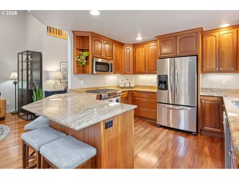 Kitchen - 1333 Bond Ln, Eugene, OR 97401 photo 2 of 5