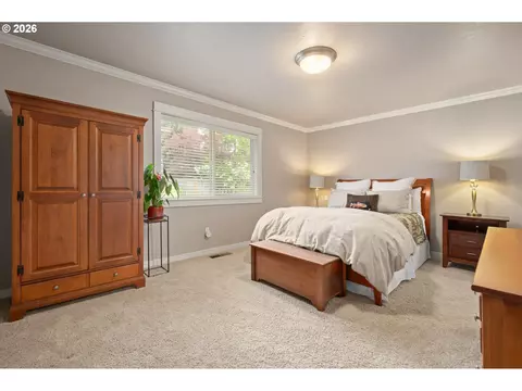 Bedroom - 1333 Bond Ln, Eugene, OR 97401 photo 1 of 7
