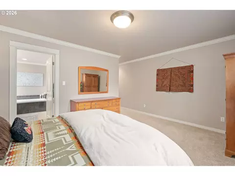 Bedroom - 1333 Bond Ln, Eugene, OR 97401 photo 3 of 7