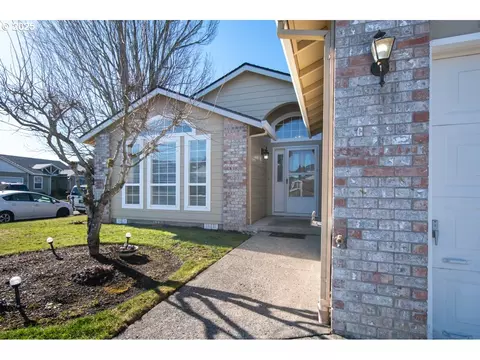 8402 NE 21st Ave, Vancouver, WA 98665