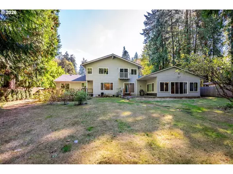 Exterior - 2949 Laurel Rd, Longview, WA 98632 photo 3 of 6