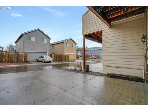 Exterior - 2240 SE 16th St, Gresham, OR 97080 photo 4 of 5
