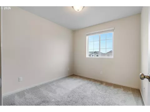 Bedroom - 2240 SE 16th St, Gresham, OR 97080 photo 5 of 6