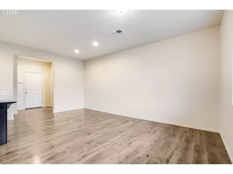Living - 2240 SE 16th St, Gresham, OR 97080 photo 4 of 6