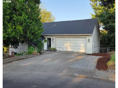 11896 SE Kehrli Dr, Milwaukie, OR 97222