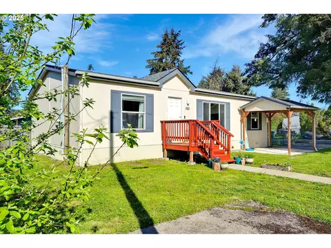 520 14th Ave, Sweet Home, OR 97386