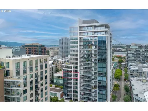 1001 NW Lovejoy St #810, Portland, OR 97209