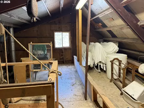 Other - 1090 E Willis Creek Rd, Winston, OR 97496 photo 10 of 12