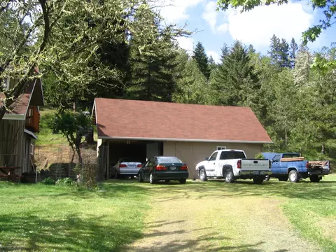 Exterior - 1090 E Willis Creek Rd, Winston, OR 97496 photo 3 of 20