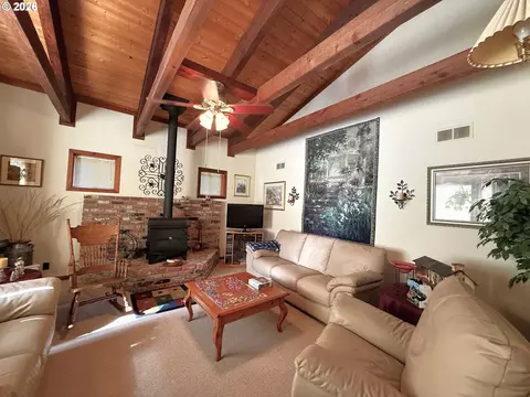 Living - 1090 E Willis Creek Rd, Winston, OR 97496 photo 1 of 3
