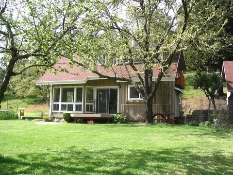 Exterior - 1090 E Willis Creek Rd, Winston, OR 97496 photo 8 of 20