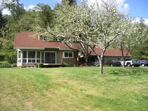 Exterior - 1090 E Willis Creek Rd, Winston, OR 97496 photo 2 of 20