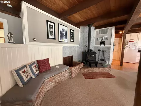 Living - 1090 E Willis Creek Rd, Winston, OR 97496 photo 2 of 3