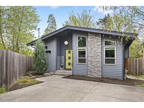 9302 SW 30th Ave, Portland, OR 97219