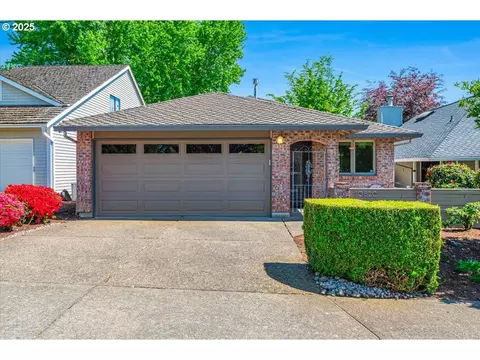 10820 SW Summer Lake Dr, Portland, OR 97223