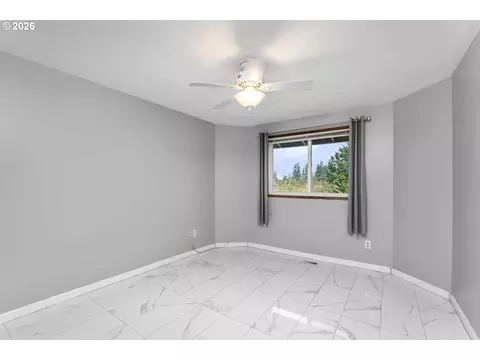 Bedroom - 1343 SE Wendy Ave, Gresham, OR 97080 photo 3 of 3