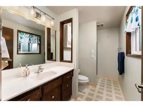 Bath - 1343 SE Wendy Ave, Gresham, OR 97080 photo 1 of 3