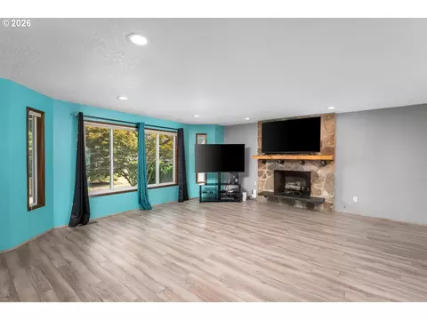 Living - 1343 SE Wendy Ave, Gresham, OR 97080 photo 1 of 6