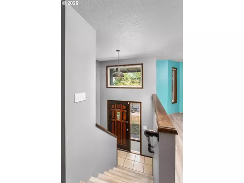 Entry Way - 1343 SE Wendy Ave, Gresham, OR 97080 photo 1 of 1
