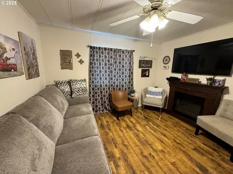 Living - 23609 NE Weakley Rd, Camas, WA 98607 photo 2 of 2