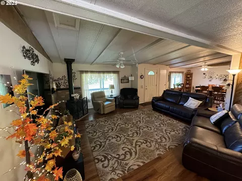 Living - 23609 NE Weakley Rd, Camas, WA 98607 photo 1 of 2