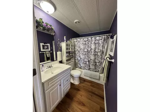Bath - 23609 NE Weakley Rd, Camas, WA 98607 photo 1 of 1