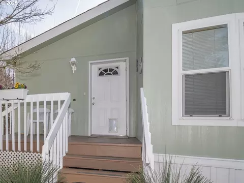 2980 NE Division St #59, Gresham, OR 97030