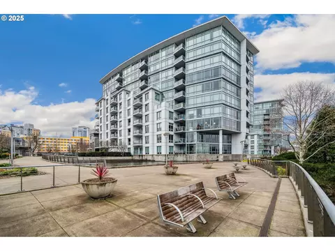 1260 NW Naito Pkwy #705, Portland, OR 97209