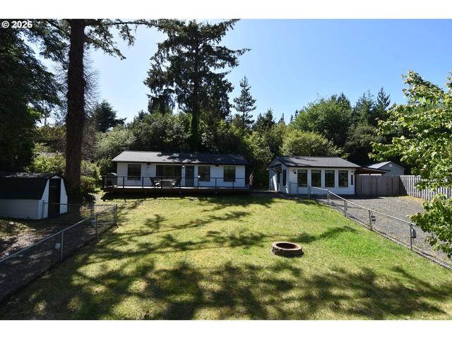27813 L Pl, Ocean Park, WA 98640