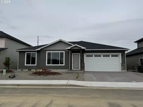 181 Coles Valley St, Sutherlin, OR 97479