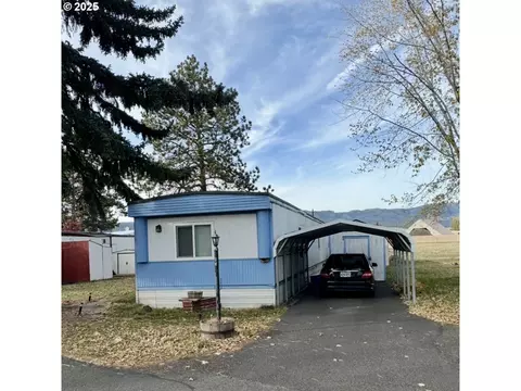 1809 26th St, La Grande, OR 97850