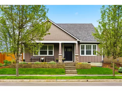 1607 Wood Duck St, Silverton, OR 97381